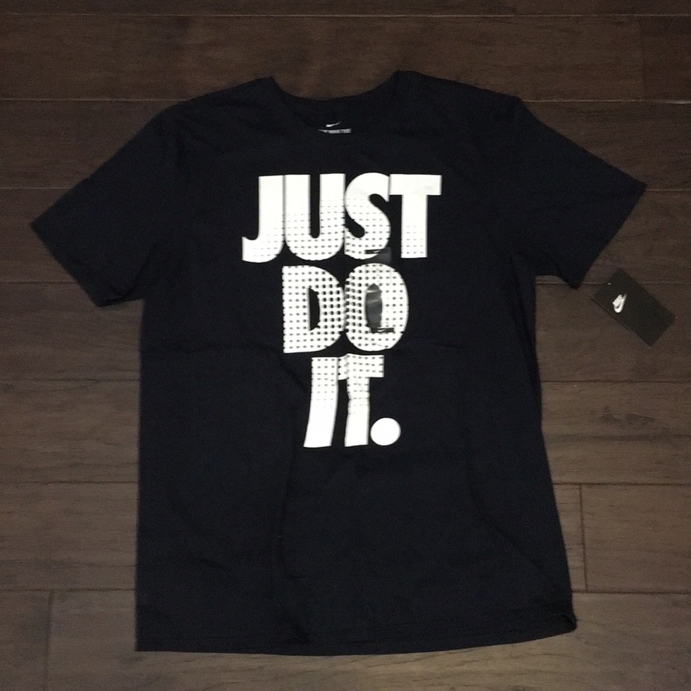 Nike tee